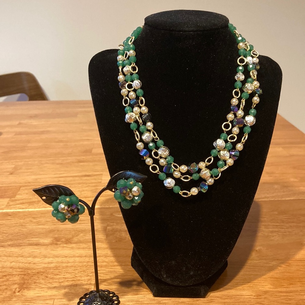Necklace/earrings set.  Vintage 1940’s.  3 strand choker. Multi-color